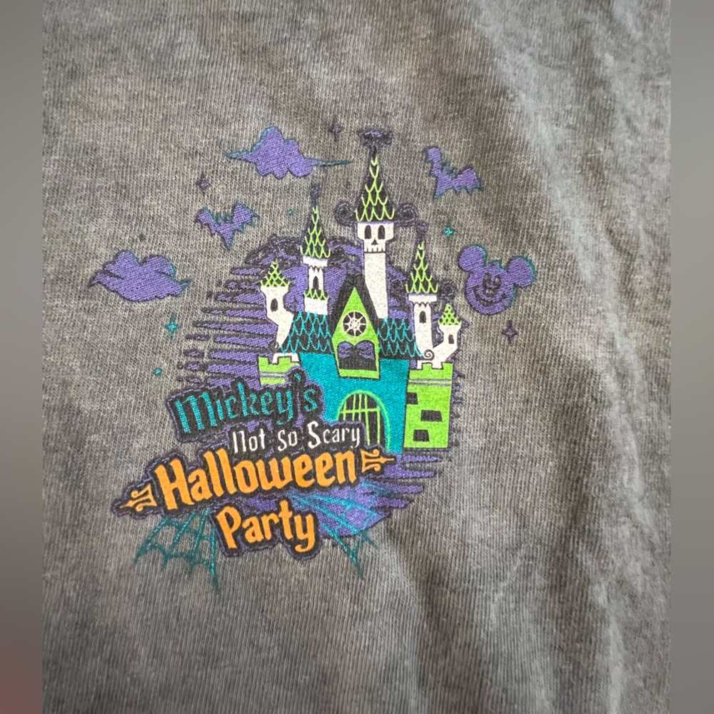 Disney Gray Halloween Tshirt NWOT 2XL